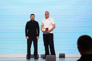 Президент нагородив орденом очільника Запорізької обласної молодіжної ради: що відомо