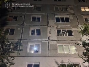 Последствия ночных обстрелов Запорожья: поврежден частный сектор