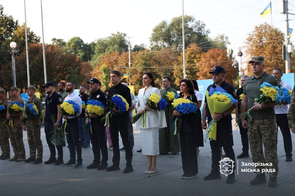 В Запорожье почтили память погибших Защитников и Защитниц