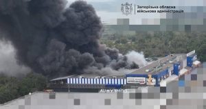 Російський дрон влучив у «Епіцентр» у Запоріжжі: чотири людини поранені (ОНОВЛЮЄТЬСЯ)