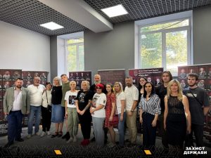 В Запорожье открыли выставку в честь погибших бойцов «Азова» и «Кара-Дага»: как посетить