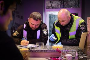 Вейп-шопи у Запоріжжі продавали наркотичні та психотропні речовини