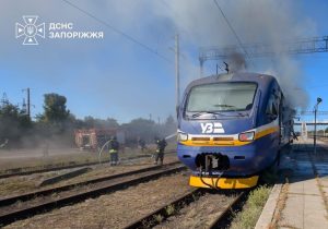 В результате атаки на поезд Днепр — Запорожье погибла проводница