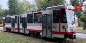 Первый ремонт за 40 лет: в Запорожье обновили трамвайный переезд
