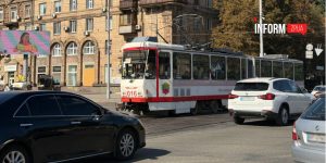 У Запоріжжі змінять рух тролейбусів та автобусів: що відомо