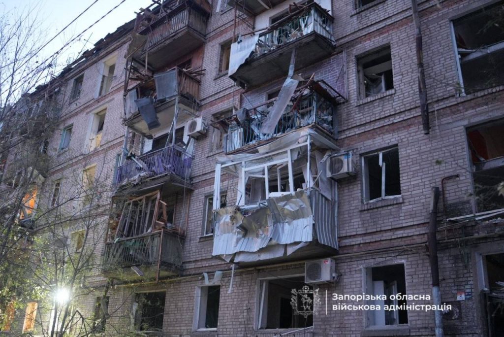 Наслідки російської атаки по Запоріжжю, 9 жовтня 2026 року. Фото: Запорізька обласна військова адміністрація