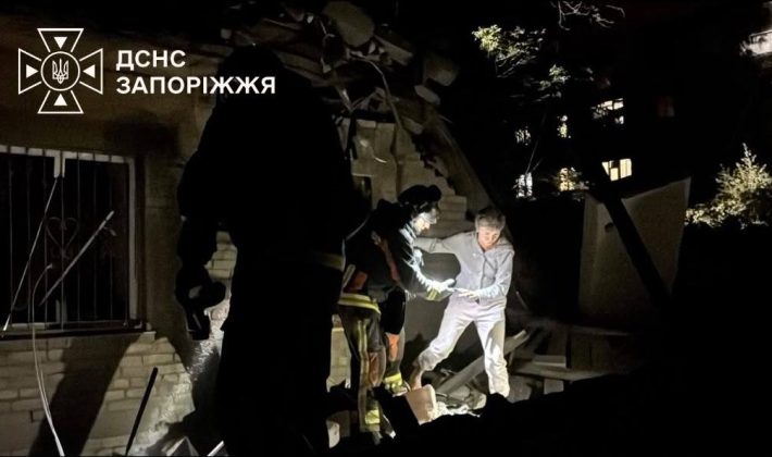 Наслідки російської атаки по Запоріжжю, 10 жовтня 2026 року. Фото: ДСНС Запоріжжя
