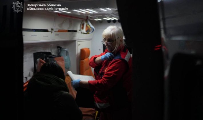 Россия ударила по жилому дому в Запорожье: что известно (ДОПОЛНЯЕТСЯ)