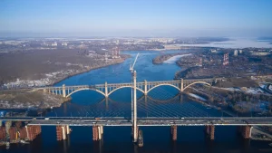 Вантовый мост в Запорожье полностью перекрыли: как объехать