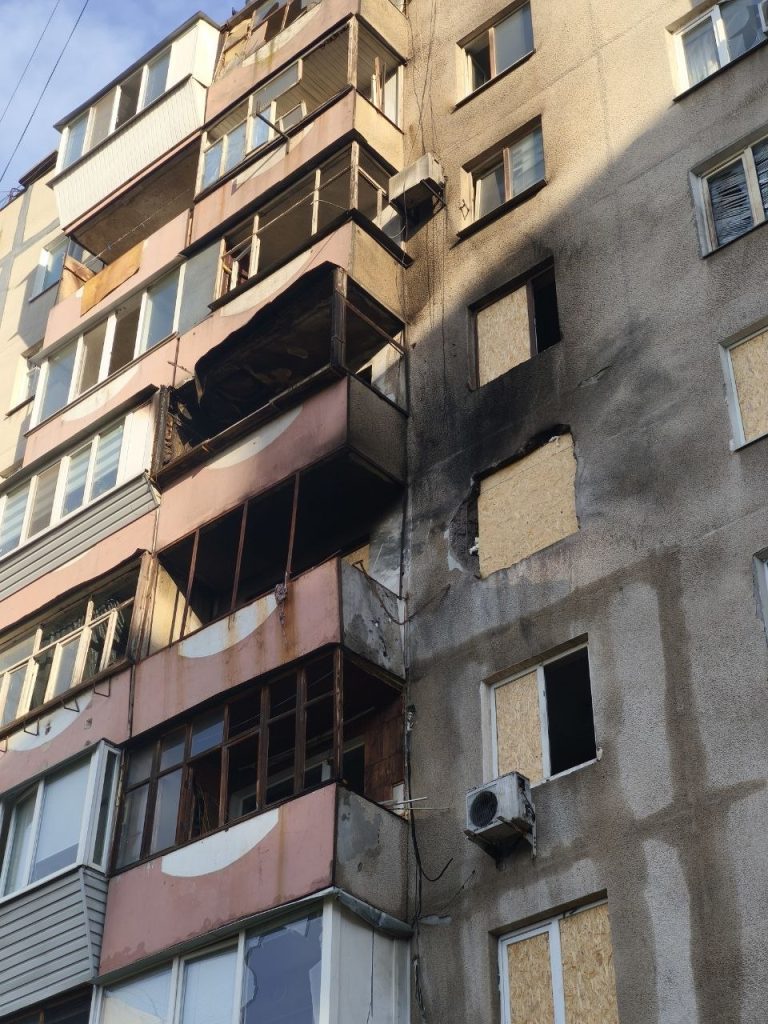 Последствия вечернего удара по Запорожью: в Космическом районе засорено более 50 кв. м земель