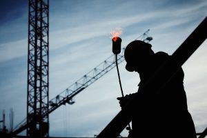 Более 6 тысяч поврежденных домов: как в Запорожье восстанавливают разрушенное обстрелами жилье