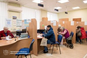 «Зимняя поддержка» в Запорожье: более 40 тысяч горожан уже оформили выплату в 19 400 гривен