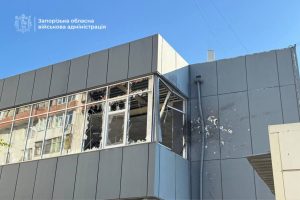 У Запоріжжі російський дрон атакував спорткомплекс: 23-річну жінку госпіталізували