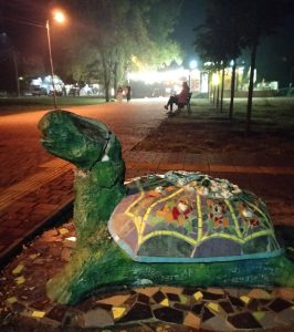 В Запорожье повредили черепаху Тортилу: что будет со скульптурой (ФОТО)