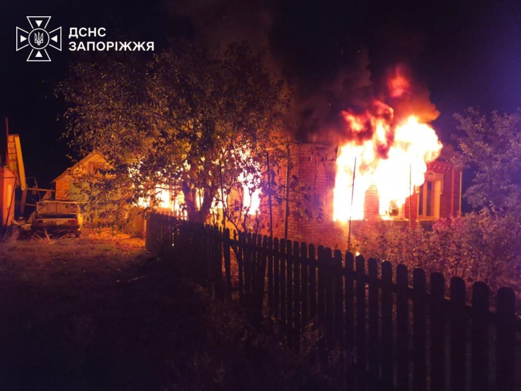Шесть пожаров и трое травмированных: последствия обстрелов в Запорожской области