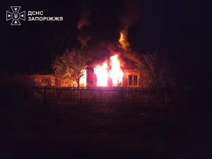 Шесть пожаров и трое травмированных: последствия обстрелов в Запорожской области