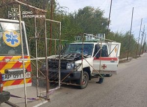 Російський дрон прицільно атакував автомобіль саперів ДСНС у Запоріжжі