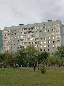 В Хортицком районе Запорожья повреждены здания на двух улицах