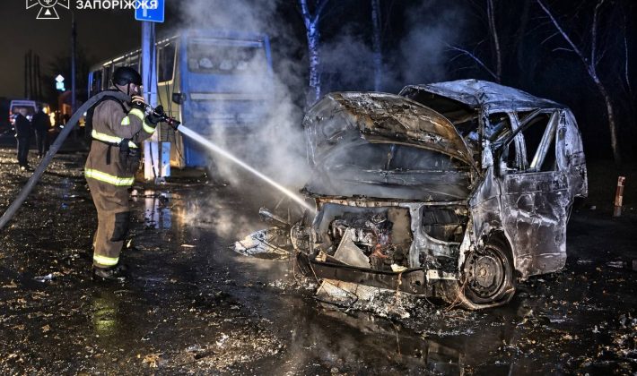В Запорожье показали последствия ночной атаки 26 октября (ФОТО)